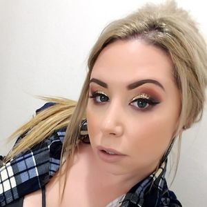 Meet your Posher, Kelli